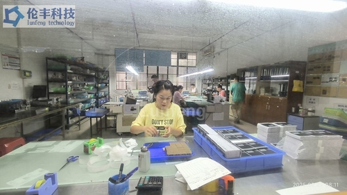 মেমব্রেন সুইচ বিকল্প: Shenzhen Lunfeng Technology দ্বারা আপনার সরঞ্জামের জন্য কাস্টমাইজড সমাধান